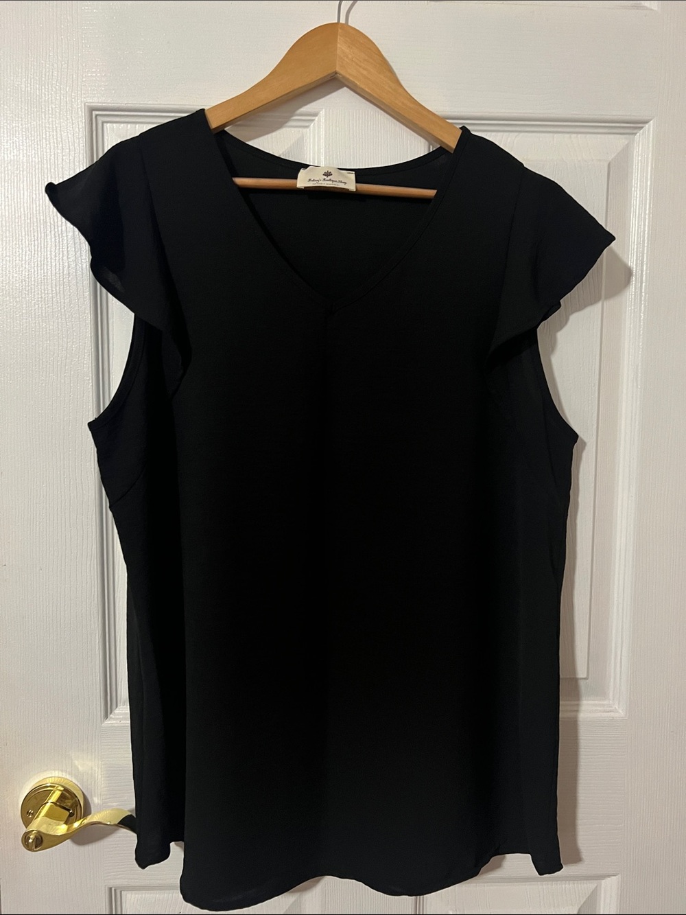 NWOT Black V-Neck Top Betsey’s Boutique Shop XL